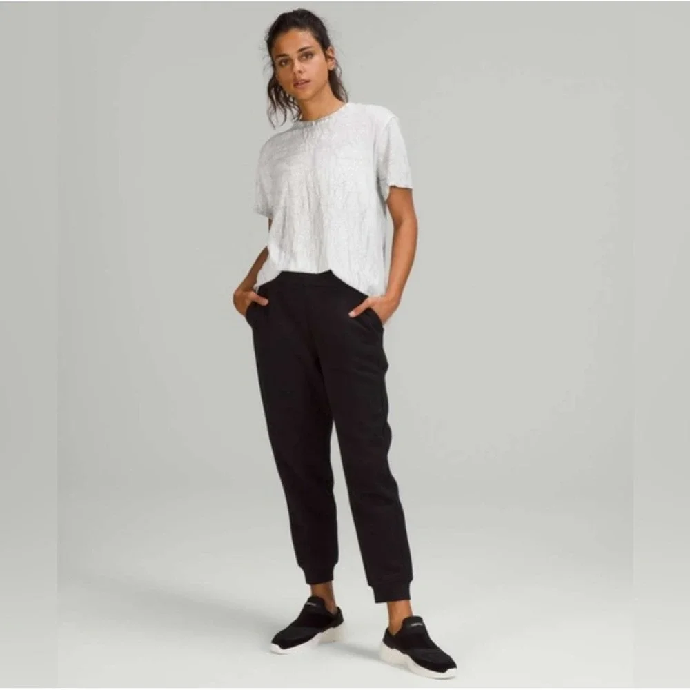 Lululemon All Yours Short Sleeve T-Shirt Vitasea Thread Dye White Black Gym Yoga